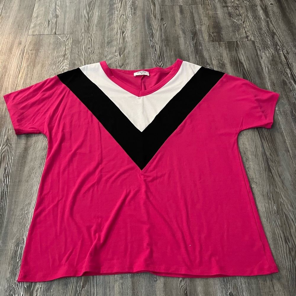 Zenana 1X Plus Size Women’s Shirt Pink with Black and White Design